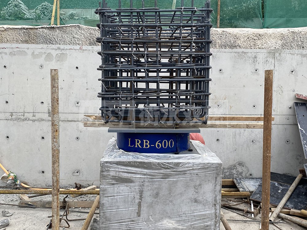 水平力分散力型LNR隔震支座 天然橡胶隔震支座(LNR)生产厂家 LNR500隔震支座生产厂家